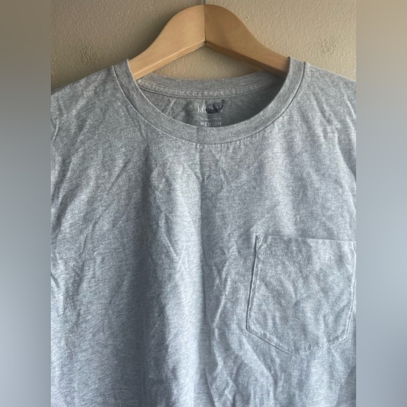 New J.Crew Men Slim Washed Gray TShirt Size Medium - Picture 2 of 7